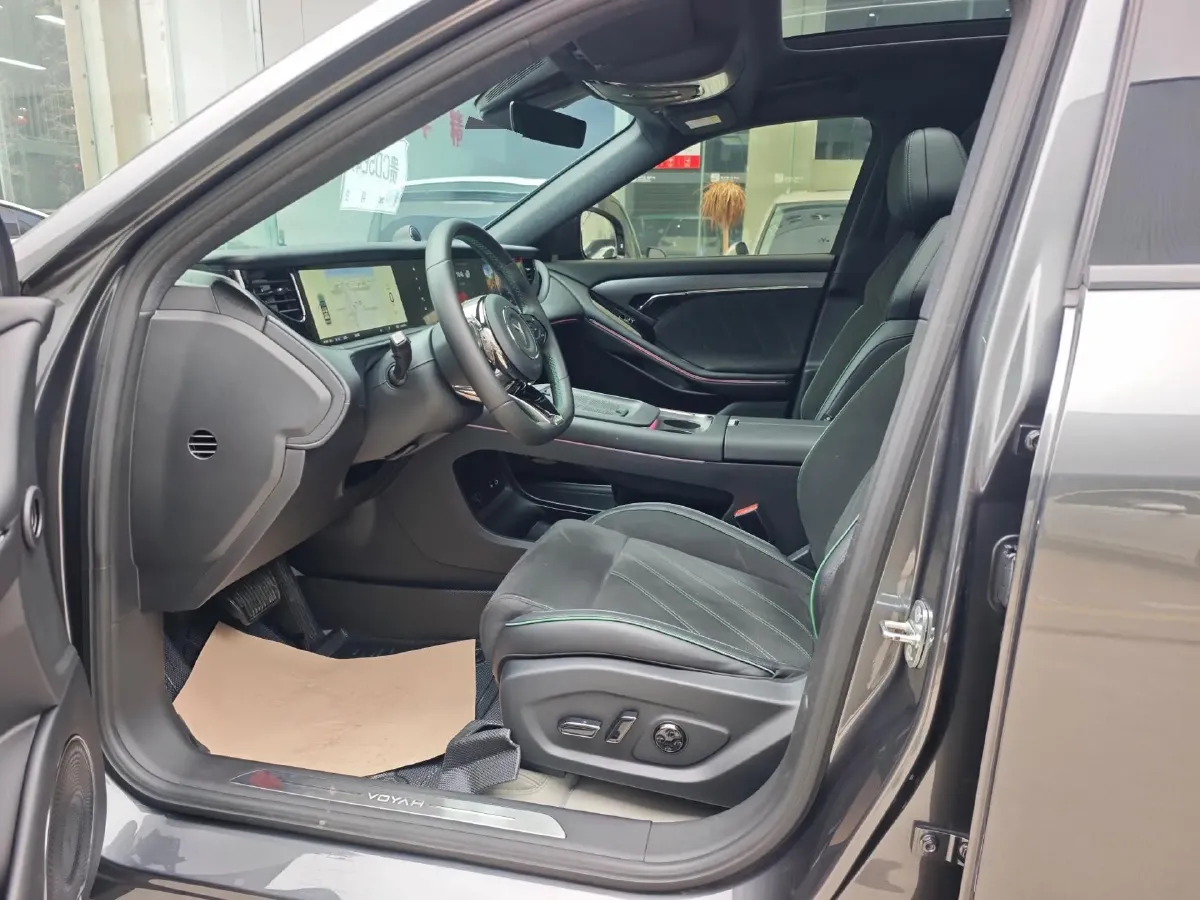 2025 Voyah FREE 1.5T 150HP L4 REEV 43KWH,autocango,china used car exporter,china ev exporter,chinese used car exporter,chinese used ev exporter