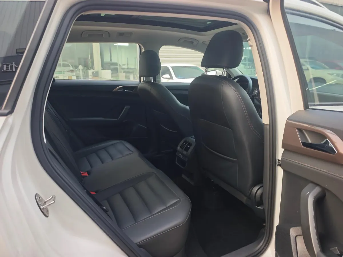 2020 Volkswagen Tharu 1.4T 150HP L4 7DCT,autocango,china used car exporter,china ev exporter,chinese used car exporter,chinese used ev exporter