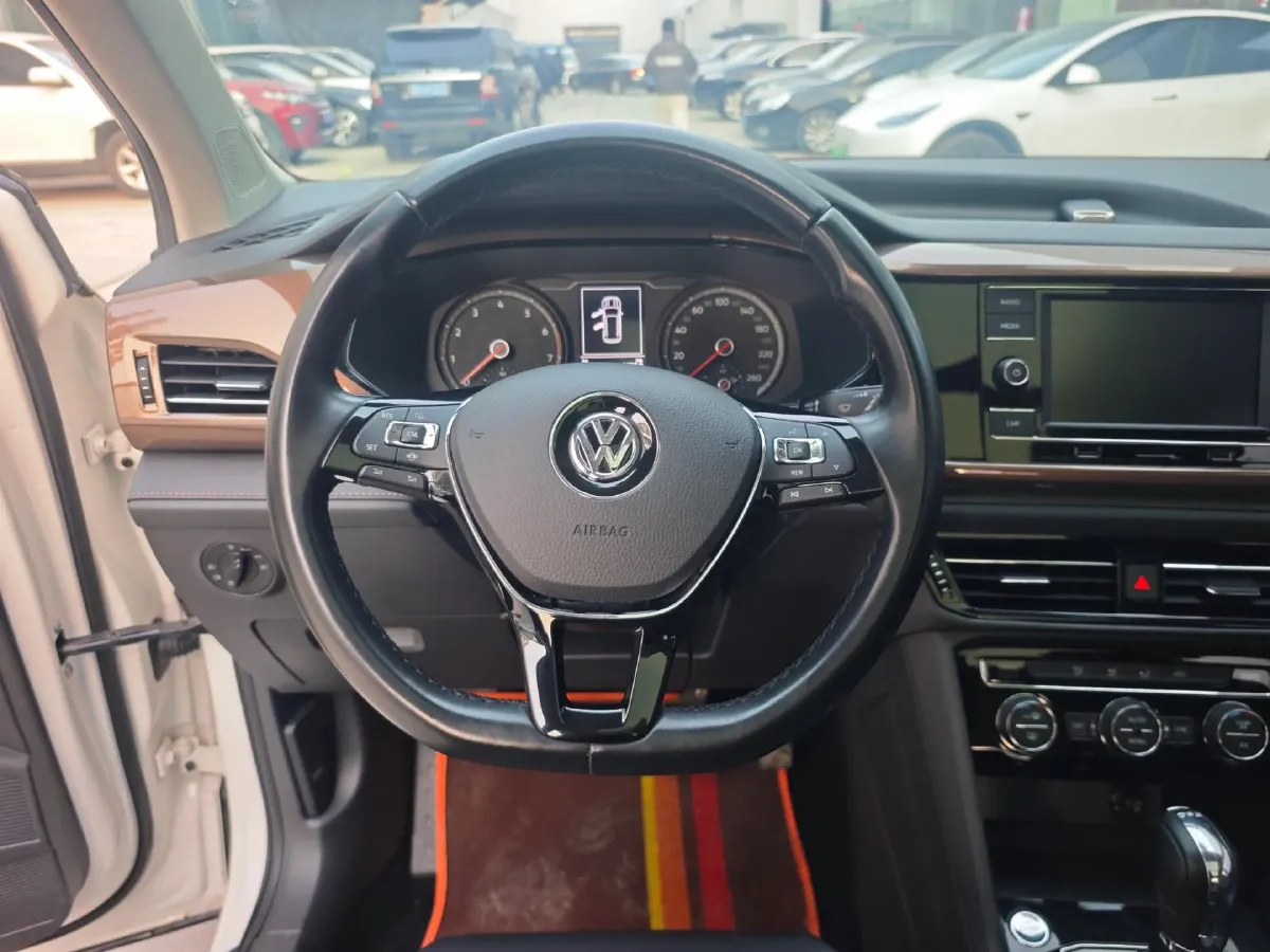 2020 Volkswagen Tharu 1.4T 150HP L4 7DCT,autocango,china used car exporter,china ev exporter,chinese used car exporter,chinese used ev exporter