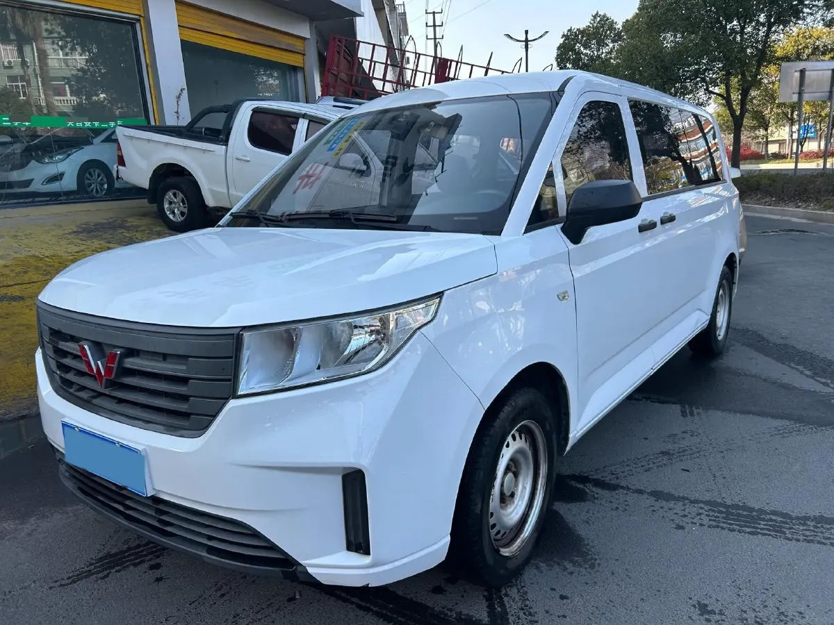 2021 WuLing ZhengChen 1.5T 147HP L4 6MT,autocango,china used car exporter,china ev exporter,chinese used car exporter,chinese used ev exporter