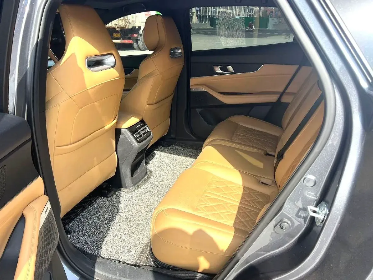 2021 ChangAn UNI-K 2.0T 233HP L4 8AT,autocango,china used car exporter,china ev exporter,chinese used car exporter,chinese used ev exporter