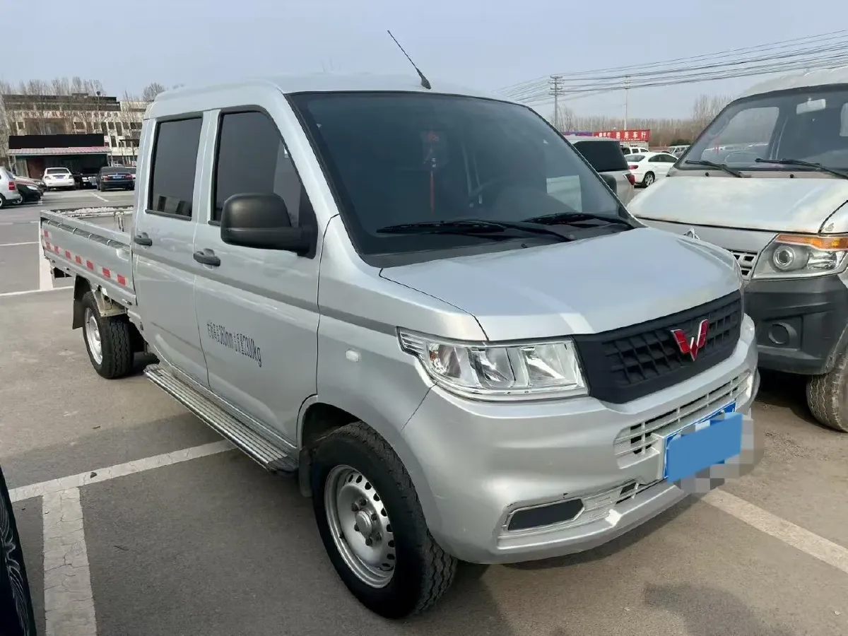 2021 NLM Motor QiTeng M70 1.5L 122HP L4 5MT,autocango,china used car exporter,china ev exporter,chinese used car exporter,chinese used ev exporter