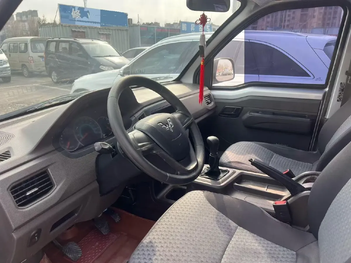 2021 NLM Motor QiTeng M70 1.5L 122HP L4 5MT,autocango,china used car exporter,china ev exporter,chinese used car exporter,chinese used ev exporter