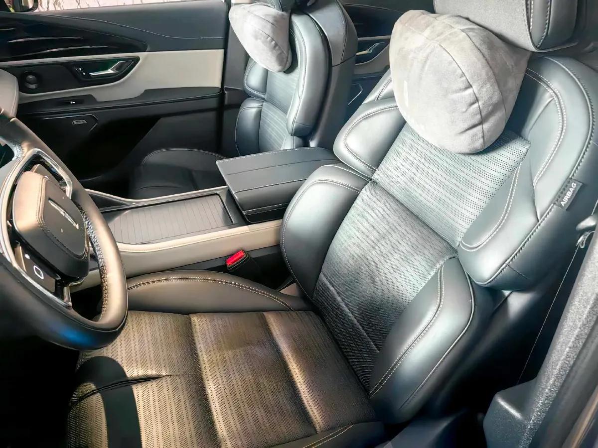 2023 Lincoln Nautilus 2.0T 261HP L4 8AT,autocango,china used car exporter,china ev exporter,chinese used car exporter,chinese used ev exporter