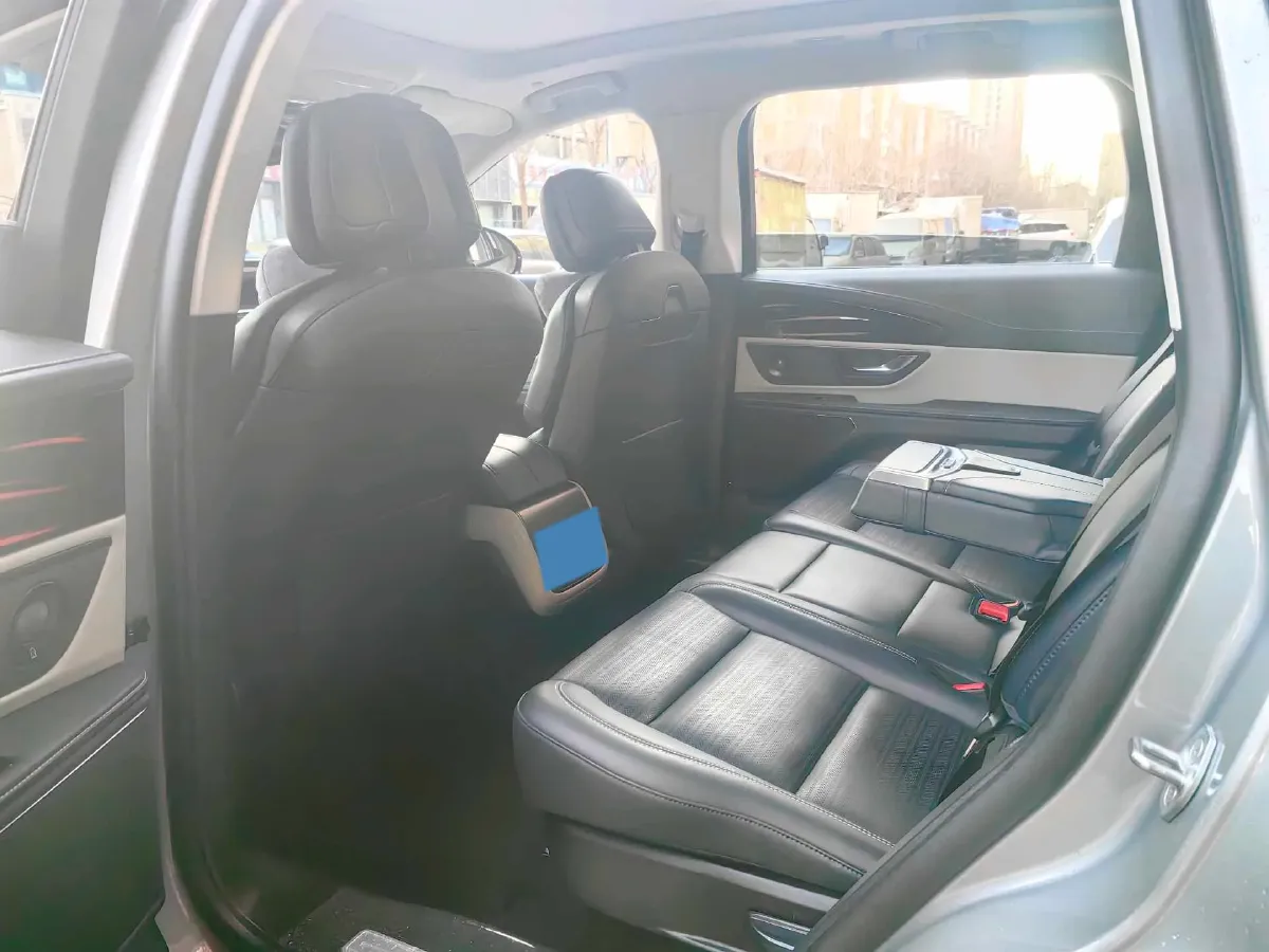 2023 Lincoln Nautilus 2.0T 261HP L4 8AT,autocango,china used car exporter,china ev exporter,chinese used car exporter,chinese used ev exporter