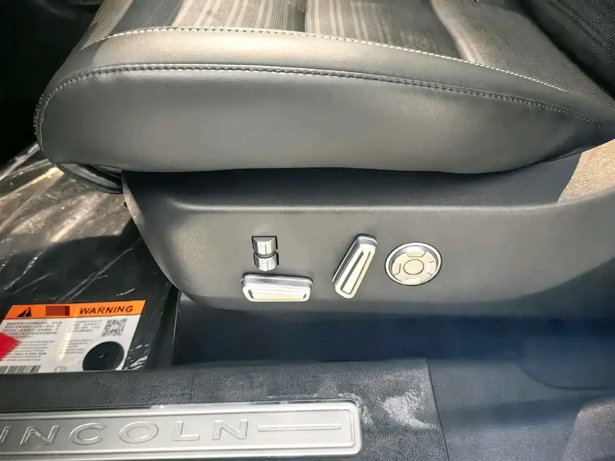 2023 Lincoln Nautilus 2.0T 261HP L4 8AT,autocango,china used car exporter,china ev exporter,chinese used car exporter,chinese used ev exporter