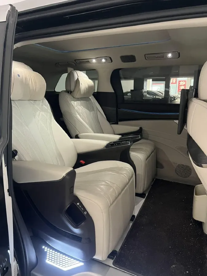 2025 Denza D9 1.5T 156HP L4 E-CVT PHEV 40KWH,autocango,china used car exporter,china ev exporter,chinese used car exporter,chinese used ev exporter