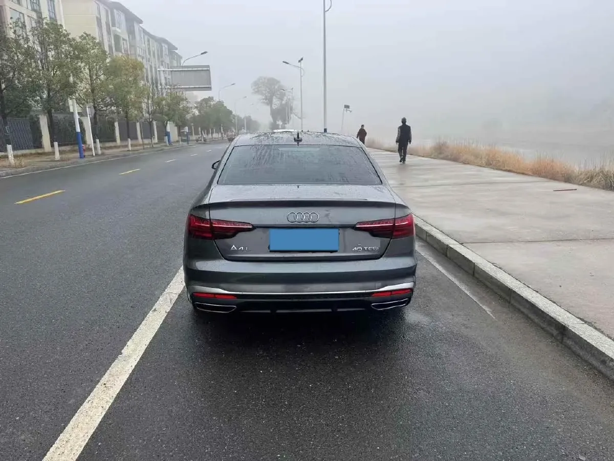 2021 Audi A4L 2.0T 190HP L4 7DCT,autocango,china used car exporter,china ev exporter,chinese used car exporter,chinese used ev exporter