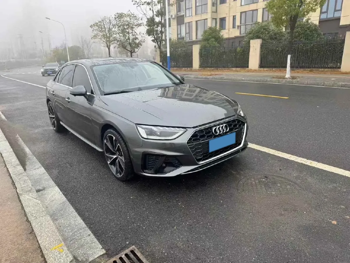 2021 Audi A4L 2.0T 190HP L4 7DCT,autocango,china used car exporter,china ev exporter,chinese used car exporter,chinese used ev exporter