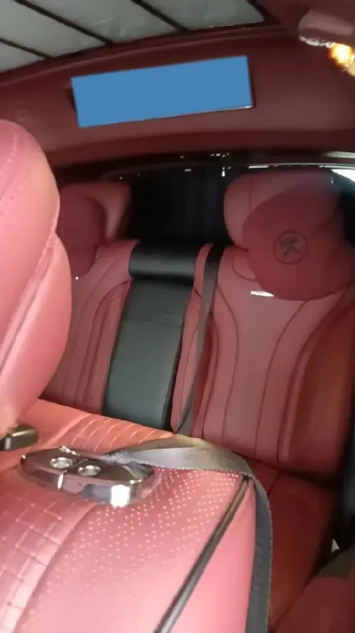 2021 Mercedes-Benz V Class 2.0T 211HP L4 9AT,autocango,china used car exporter,china ev exporter,chinese used car exporter,chinese used ev exporter