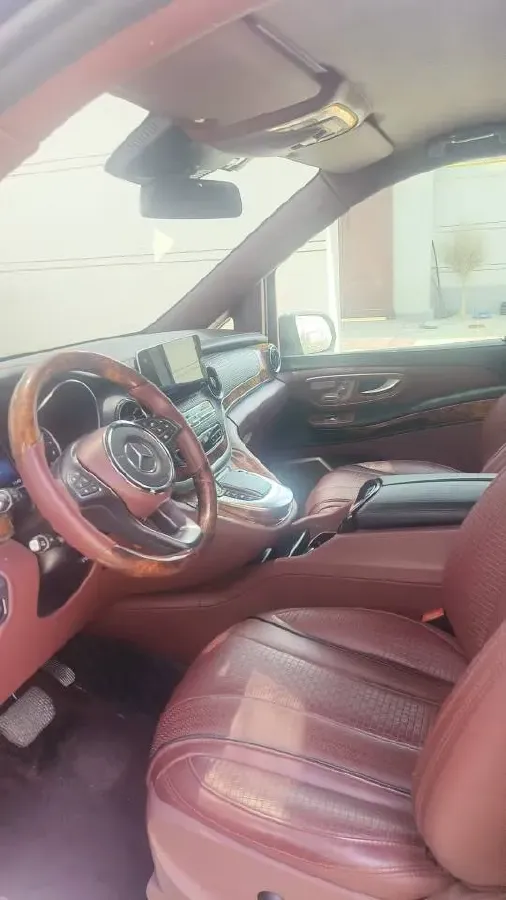 2021 Mercedes-Benz V Class 2.0T 211HP L4 9AT,autocango,china used car exporter,china ev exporter,chinese used car exporter,chinese used ev exporter