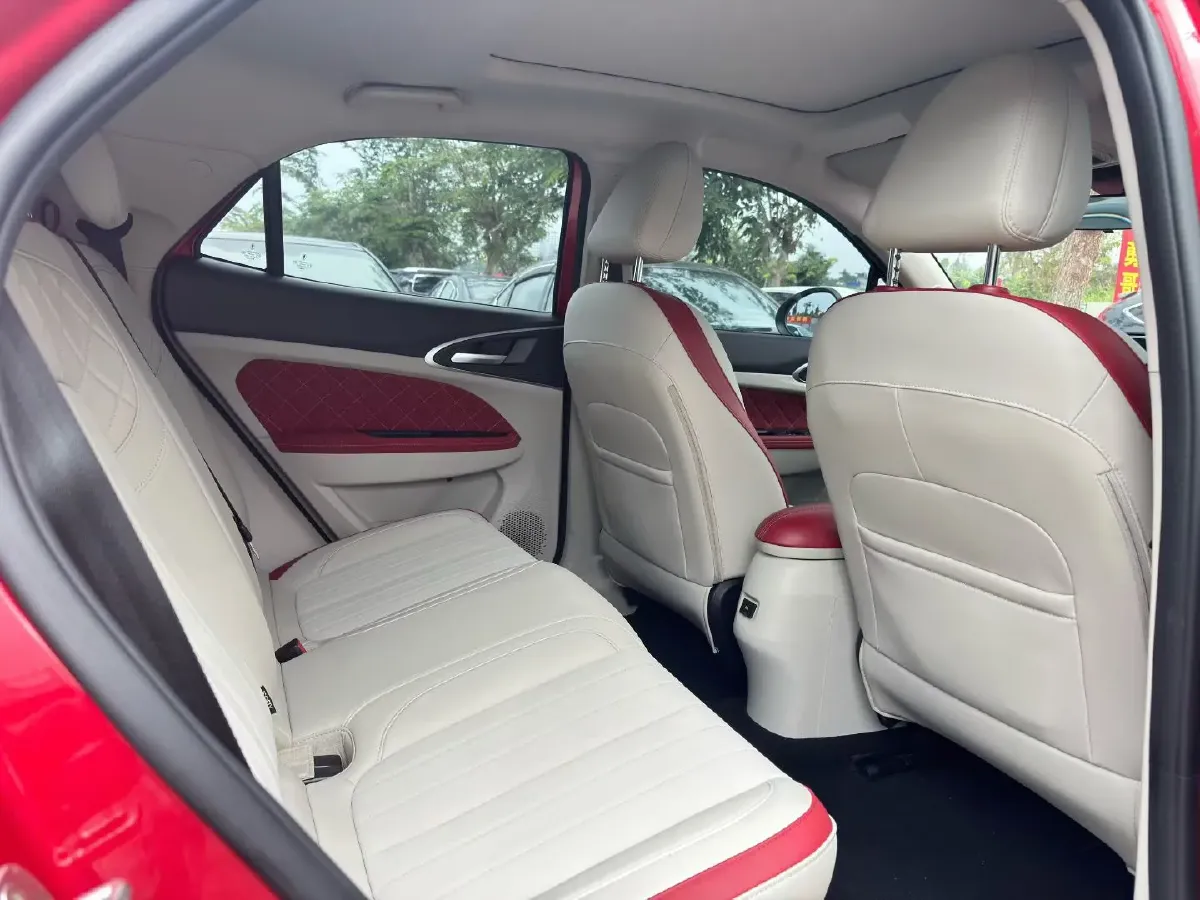 2022 ChangAn Oshan X7 Plus 1.5T 188HP L4 7DCT,autocango,china used car exporter,china ev exporter,chinese used car exporter,chinese used ev exporter