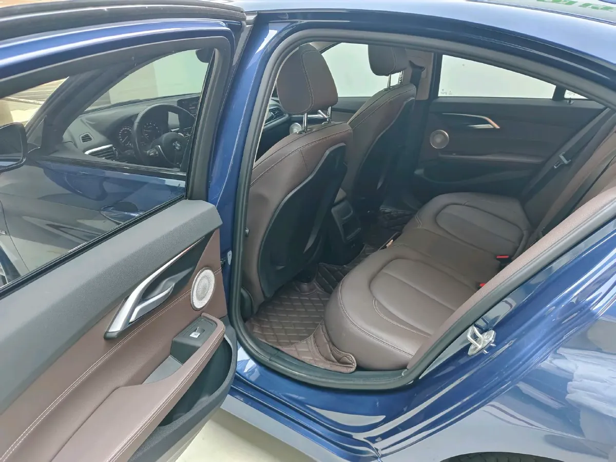 2022 BMW 1 Series 1.5T 140HP L3 7DCT,autocango,china used car exporter,china ev exporter,chinese used car exporter,chinese used ev exporter