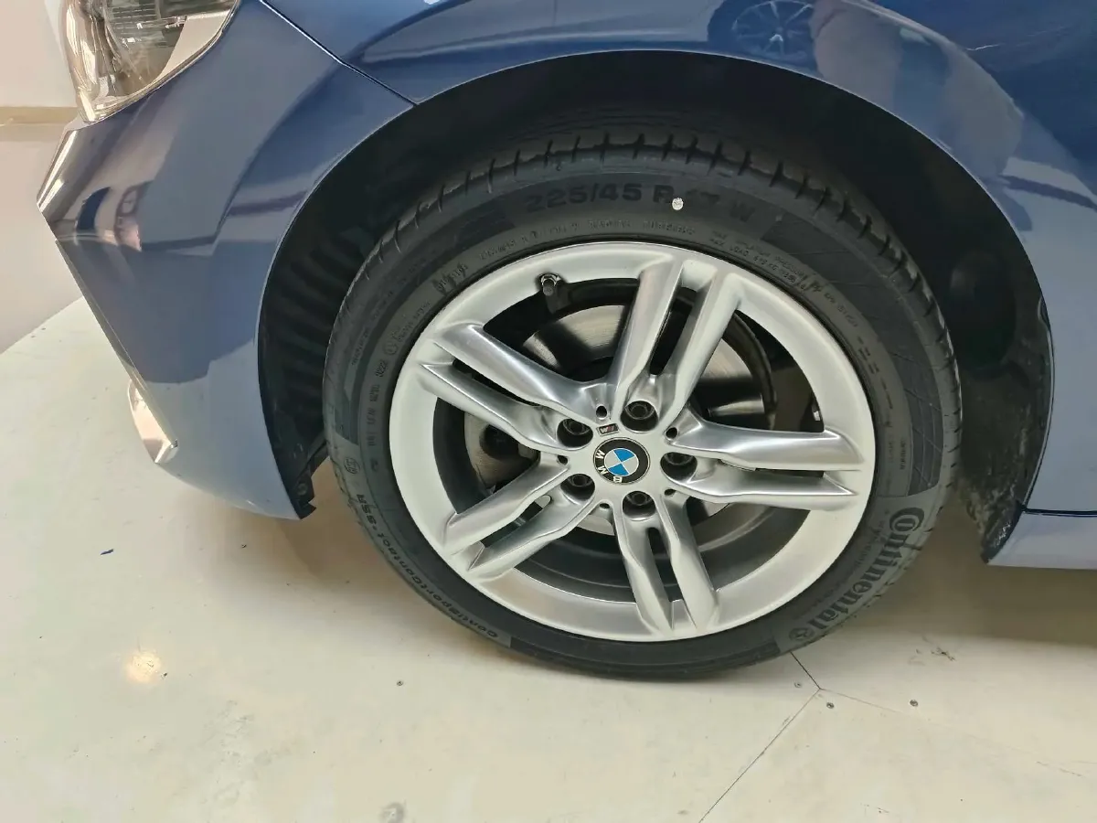 2022 BMW 1 Series 1.5T 140HP L3 7DCT,autocango,china used car exporter,china ev exporter,chinese used car exporter,chinese used ev exporter