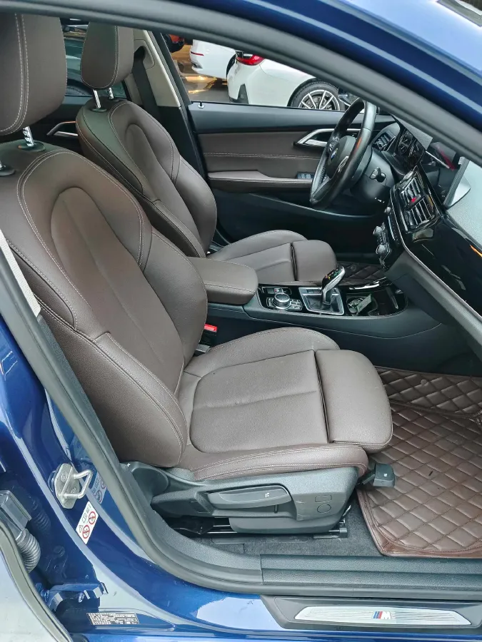 2022 BMW 1 Series 1.5T 140HP L3 7DCT,autocango,china used car exporter,china ev exporter,chinese used car exporter,chinese used ev exporter