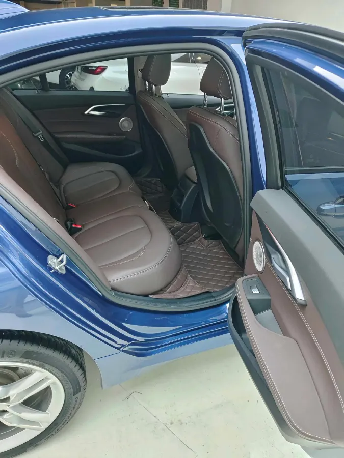 2022 BMW 1 Series 1.5T 140HP L3 7DCT,autocango,china used car exporter,china ev exporter,chinese used car exporter,chinese used ev exporter