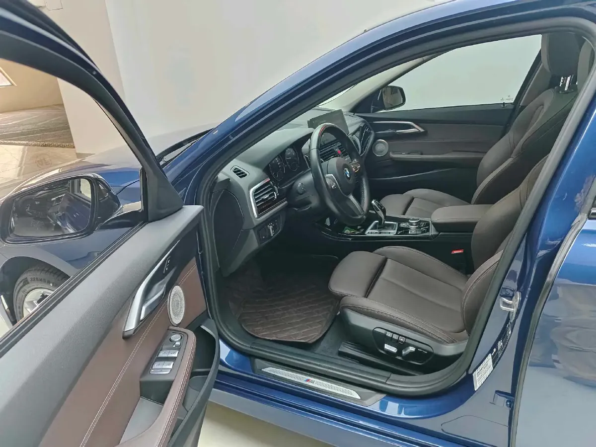 2022 BMW 1 Series 1.5T 140HP L3 7DCT,autocango,china used car exporter,china ev exporter,chinese used car exporter,chinese used ev exporter