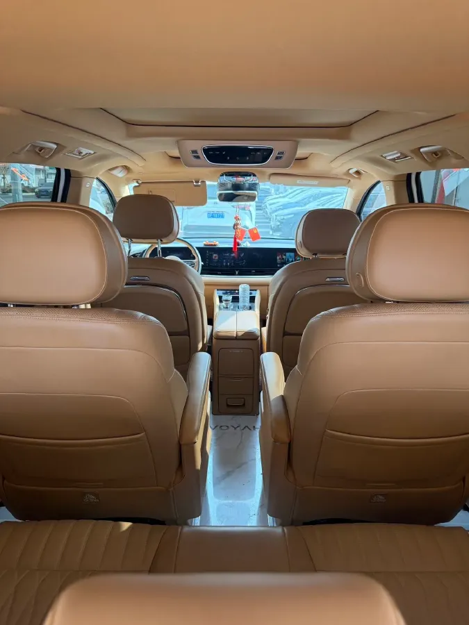 2022 Voyah Dream 1.5T 136HP L4 PHEV 25.57KWH,autocango,china used car exporter,china ev exporter,chinese used car exporter,chinese used ev exporter