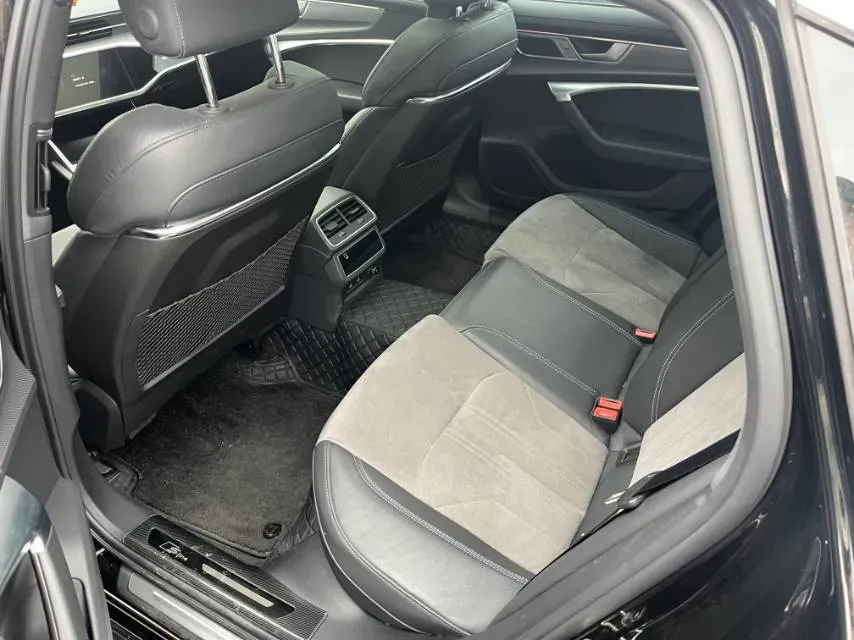 2023 Audi A6L 2.0T 245HP L4 7DCT,autocango,china used car exporter,china ev exporter,chinese used car exporter,chinese used ev exporter