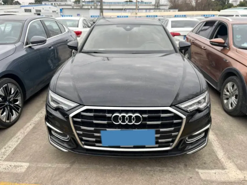 2023 Audi A6L 2.0T 245HP L4 7DCT,autocango,china used car exporter,china ev exporter,chinese used car exporter,chinese used ev exporter