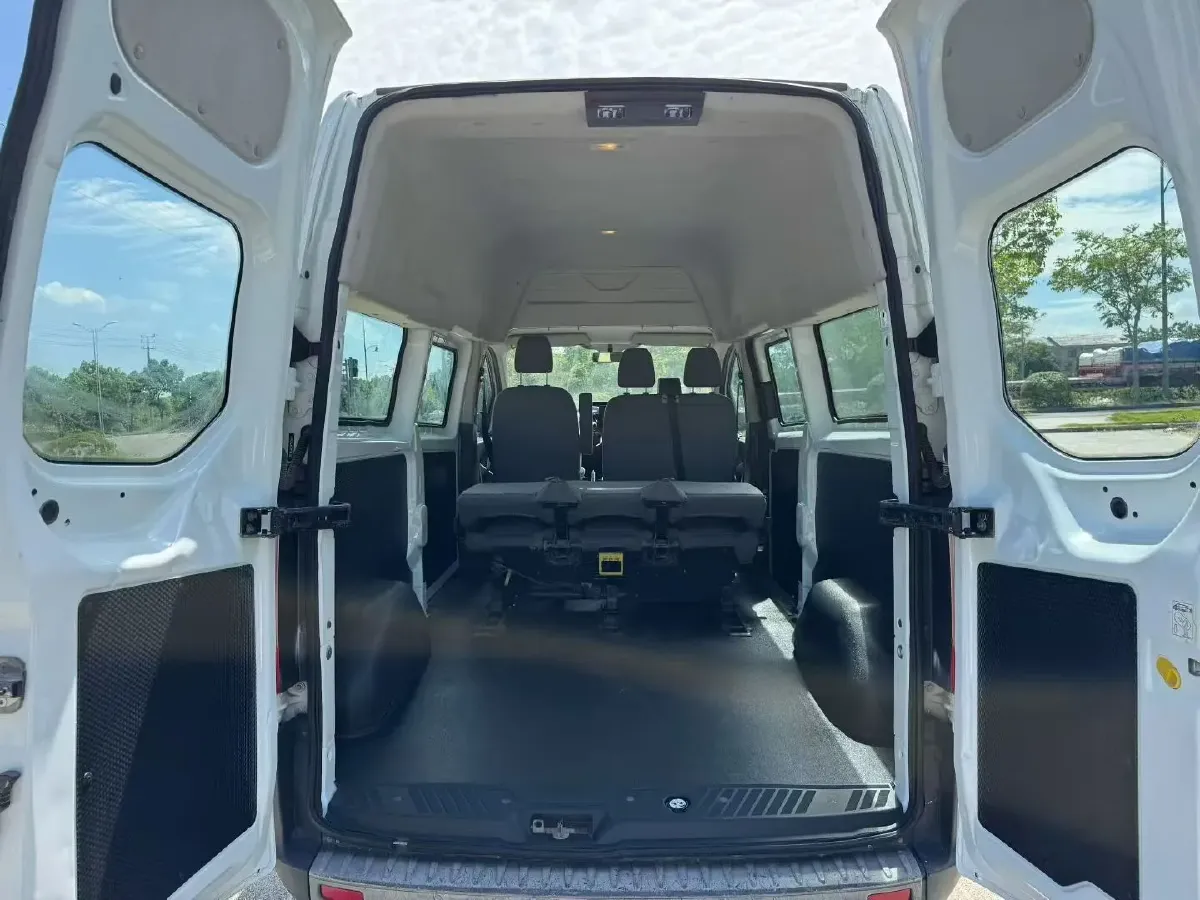 2019 Ford Transit 2.0T 202HP L4 6AT,autocango,china used car exporter,china ev exporter,chinese used car exporter,chinese used ev exporter