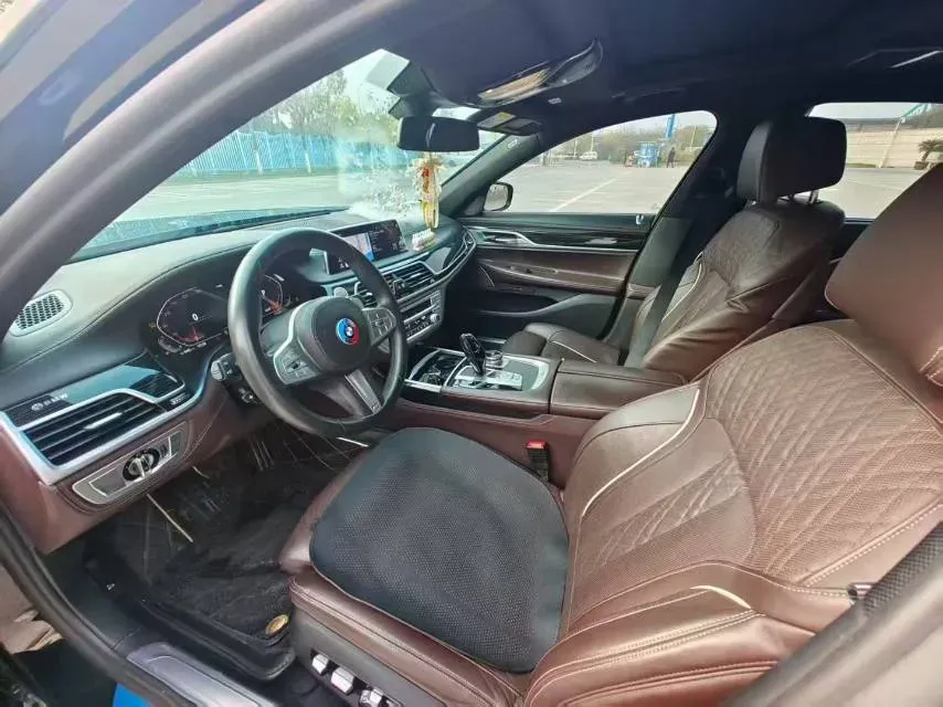2019 BMW 7 Series 2.0T 265HP L4 8AT,autocango,china used car exporter,china ev exporter,chinese used car exporter,chinese used ev exporter