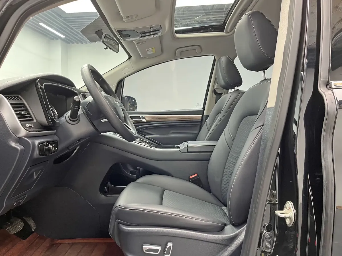 2021 GAC Trumpchi M8 2.0T 252HP L4 8AT,autocango,china used car exporter,china ev exporter,chinese used car exporter,chinese used ev exporter