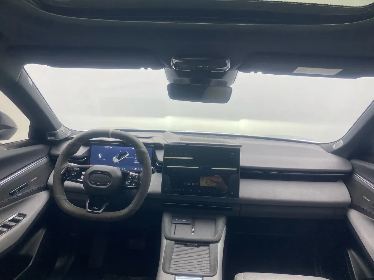 2023 LYNK&CO 08 EM-P 1.5T 163HP L4 3DHT PHEV 39.8KWH,autocango,china used car exporter,china ev exporter,chinese used car exporter,chinese used ev exporter