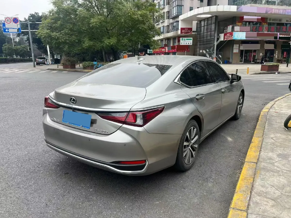 2020 Lexus ES 2.0L 173HP L4 CVT,autocango,china used car exporter,china ev exporter,chinese used car exporter,chinese used ev exporter