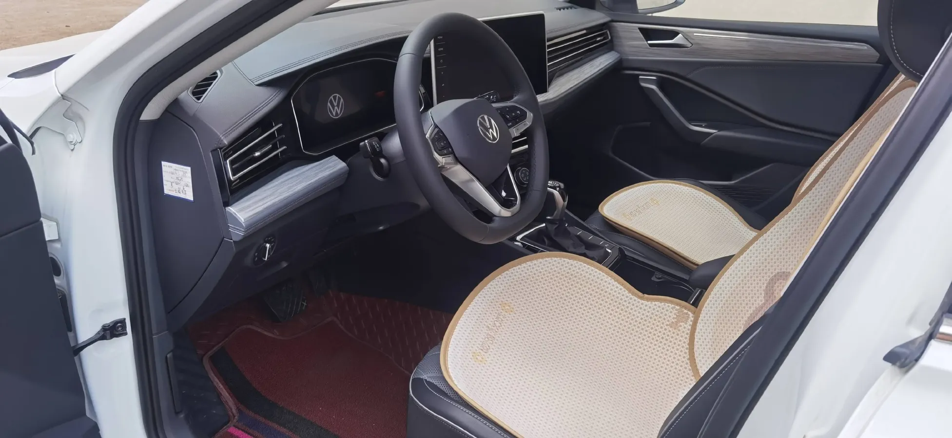 2023 Volkswagen Sagitar 1.5T 160HP L4 7DCT,autocango,china used car exporter,china ev exporter,chinese used car exporter,chinese used ev exporter