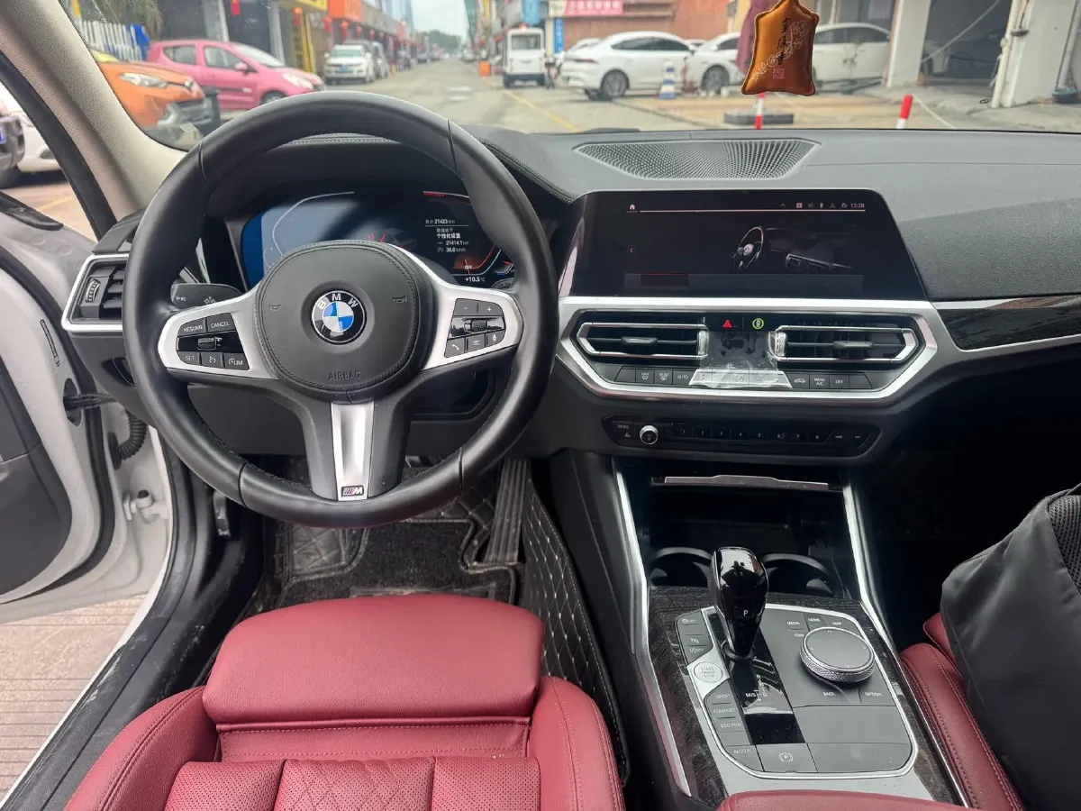 2022 BMW 3 Series 2.0T 184HP L4 8AT,autocango,china used car exporter,china ev exporter,chinese used car exporter,chinese used ev exporter