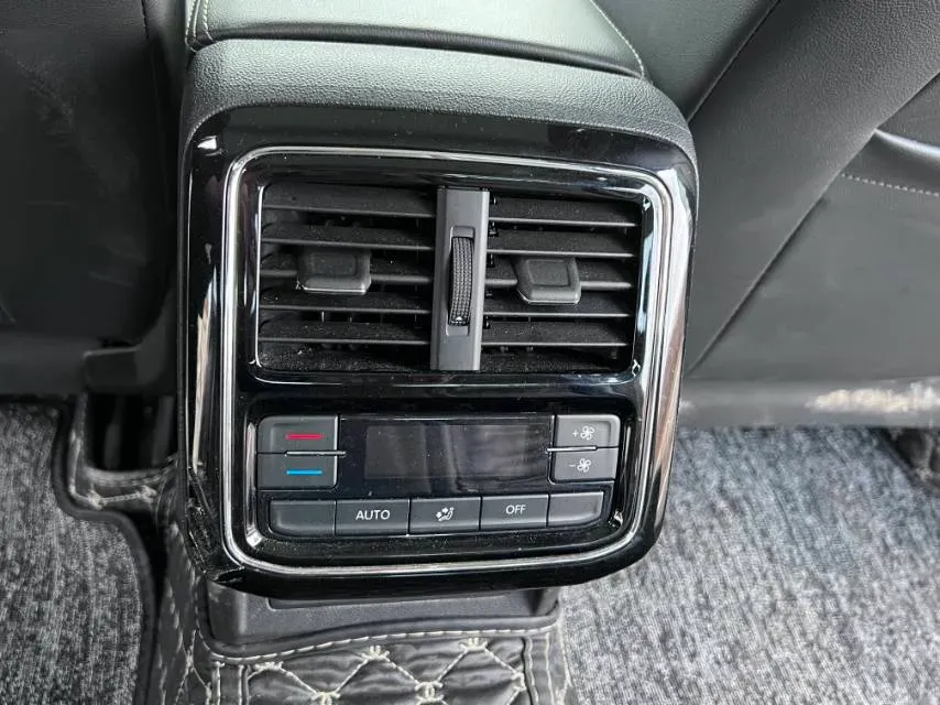 2019 Skoda Kodiak 2.0T 186HP L4 7DCT,autocango,china used car exporter,china ev exporter,chinese used car exporter,chinese used ev exporter