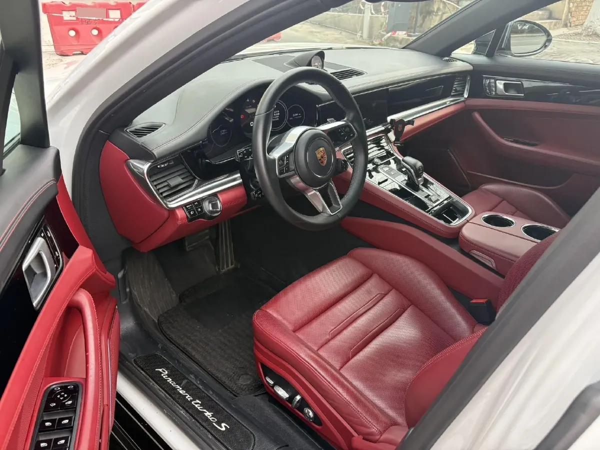 2019 Porsche Panamera 2.9T 330HP V6 8DCT,autocango,china used car exporter,china ev exporter,chinese used car exporter,chinese used ev exporter