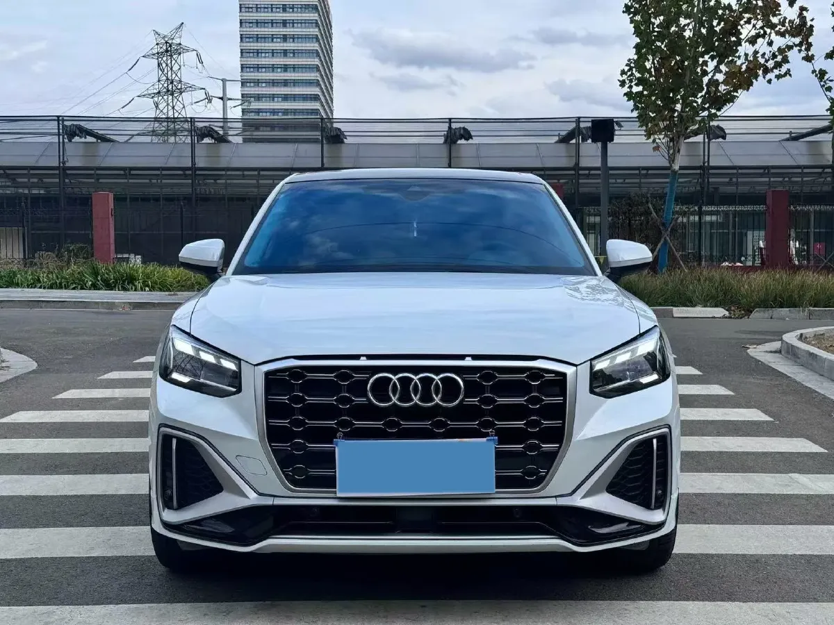 2023 Audi Q2L 1.5T 160HP L4 7DCT,autocango,china used car exporter,china ev exporter,chinese used car exporter,chinese used ev exporter