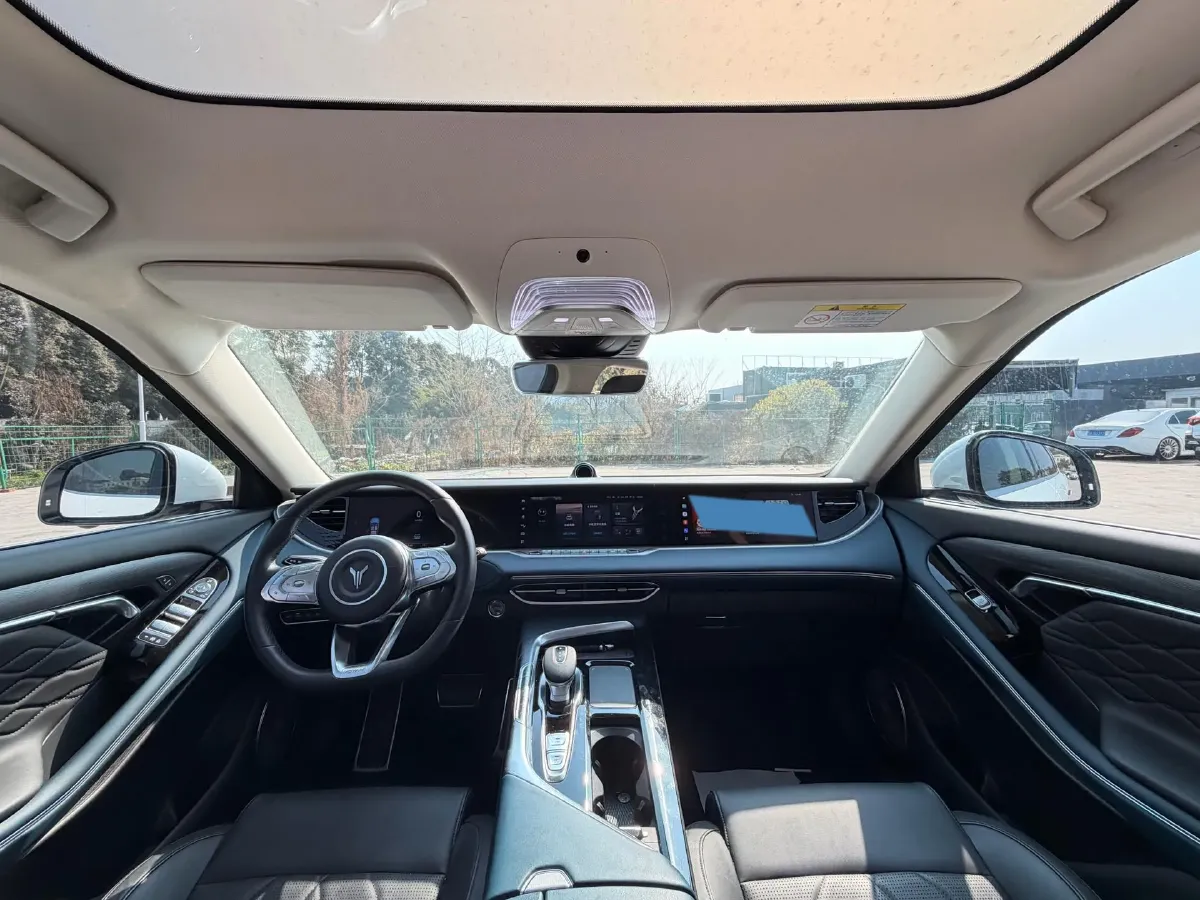 2021 Voyah FREE Range Extended 109HP REEV 33KWH,autocango,china used car exporter,china ev exporter,chinese used car exporter,chinese used ev exporter