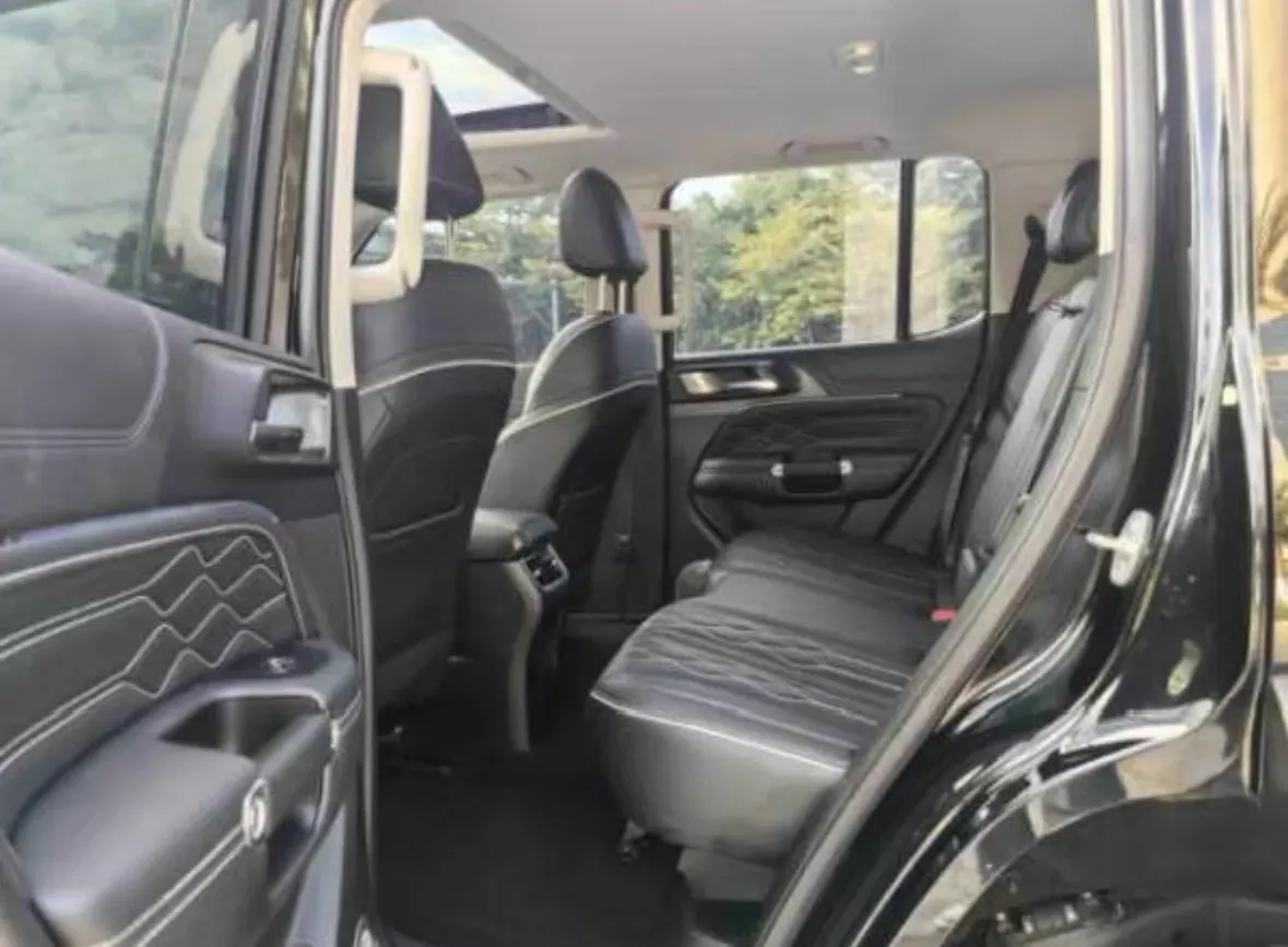 2021 Tank 300 2.0T 227HP L4 8AT,autocango,china used car exporter,china ev exporter,chinese used car exporter,chinese used ev exporter