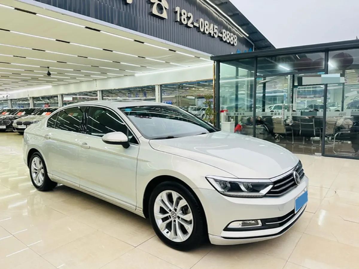 2019 Volkswagen Magotan 2.0T 186HP L4 7DCT,autocango,china used car exporter,china ev exporter,chinese used car exporter,chinese used ev exporter