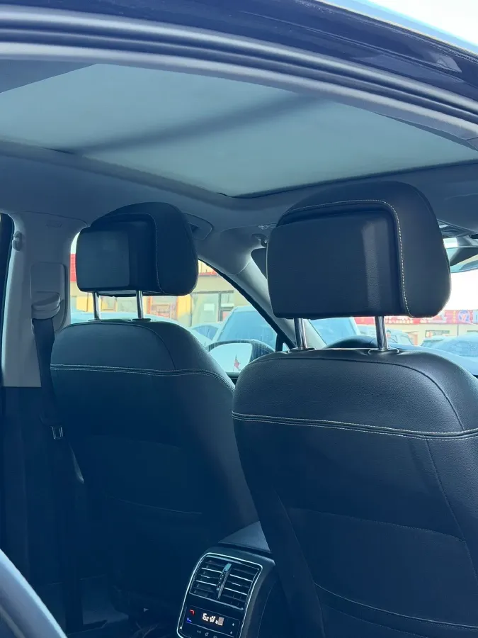 2020 Volkswagen Magotan 2.0T 186HP L4 7DCT,autocango,china used car exporter,china ev exporter,chinese used car exporter,chinese used ev exporter