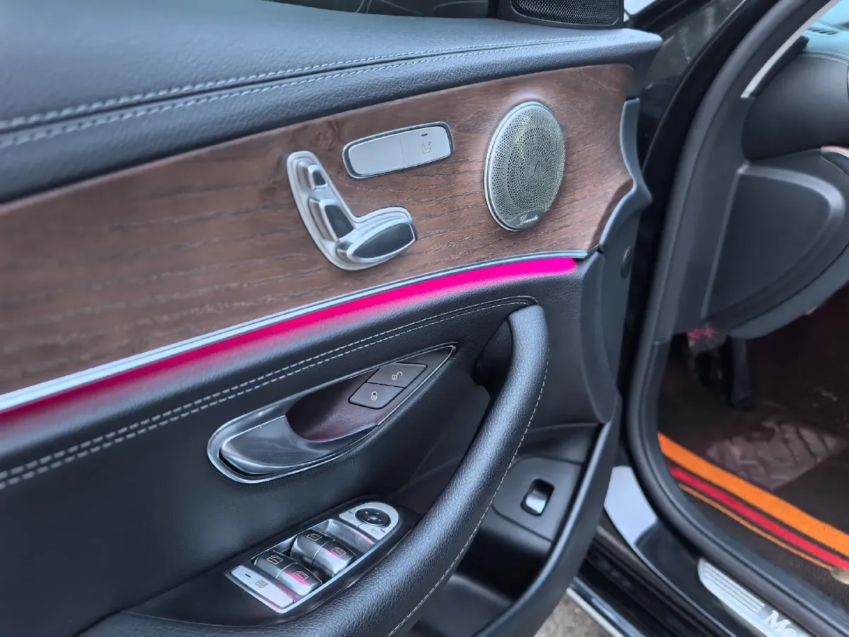 2020 Mercedes-Benz E Class 1.5T 184HP L4 9AT,autocango,china used car exporter,china ev exporter,chinese used car exporter,chinese used ev exporter