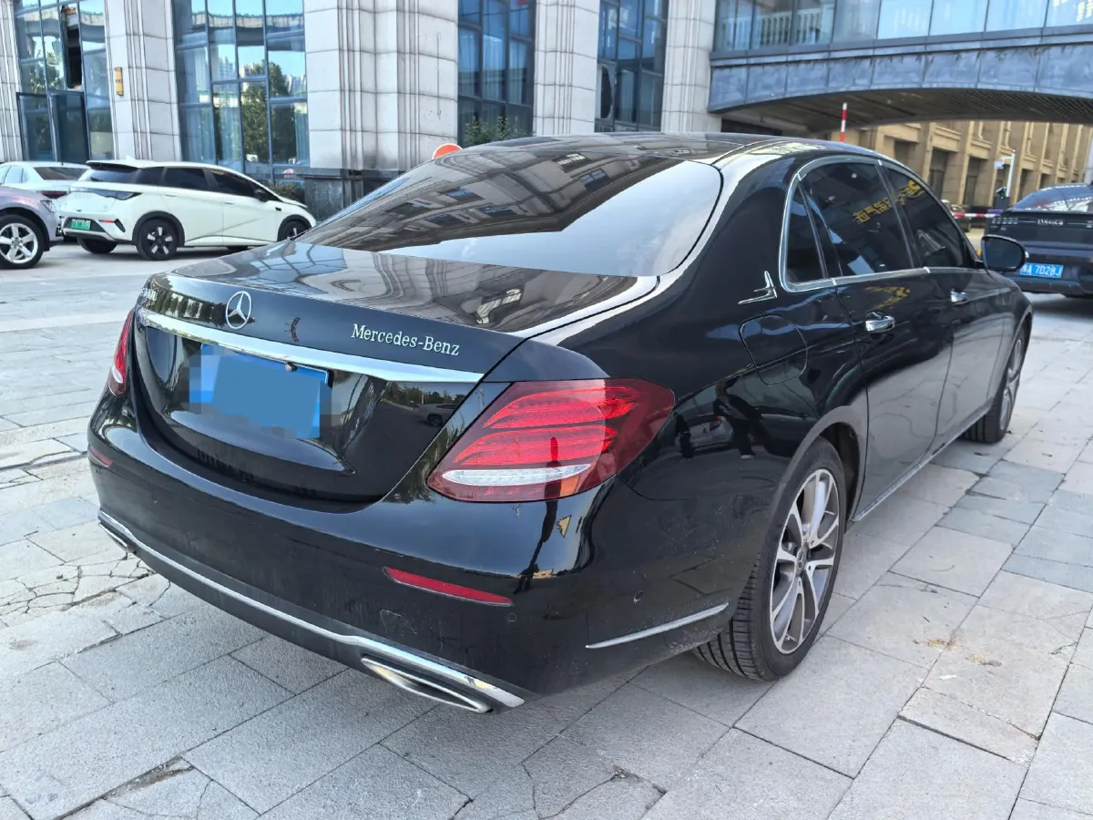 2020 Mercedes-Benz E Class 1.5T 184HP L4 9AT,autocango,china used car exporter,china ev exporter,chinese used car exporter,chinese used ev exporter