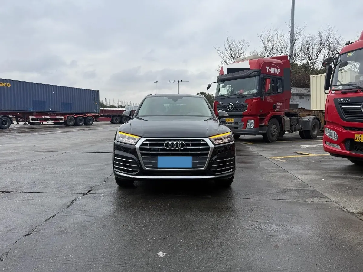 2020 Audi Q5L 2.0T 190HP L4 7DCT,autocango,china used car exporter,china ev exporter,chinese used car exporter,chinese used ev exporter