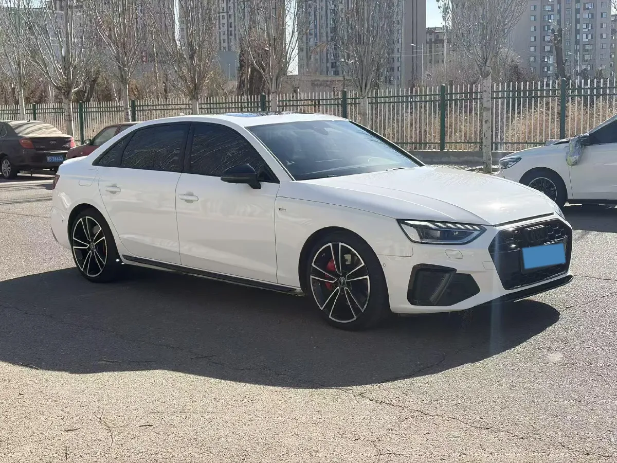 2023 Audi A4L 2.0T 245HP L4 7DCT,autocango,china used car exporter,china ev exporter,chinese used car exporter,chinese used ev exporter