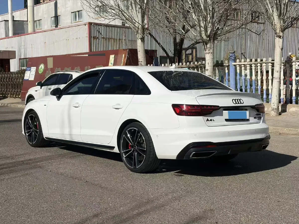 2023 Audi A4L 2.0T 245HP L4 7DCT,autocango,china used car exporter,china ev exporter,chinese used car exporter,chinese used ev exporter