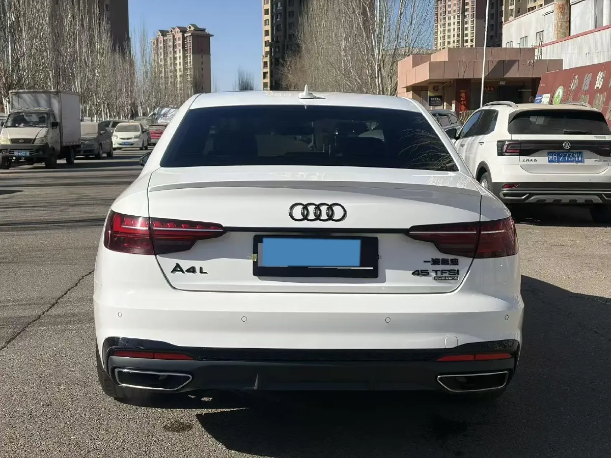 2023 Audi A4L 2.0T 245HP L4 7DCT,autocango,china used car exporter,china ev exporter,chinese used car exporter,chinese used ev exporter
