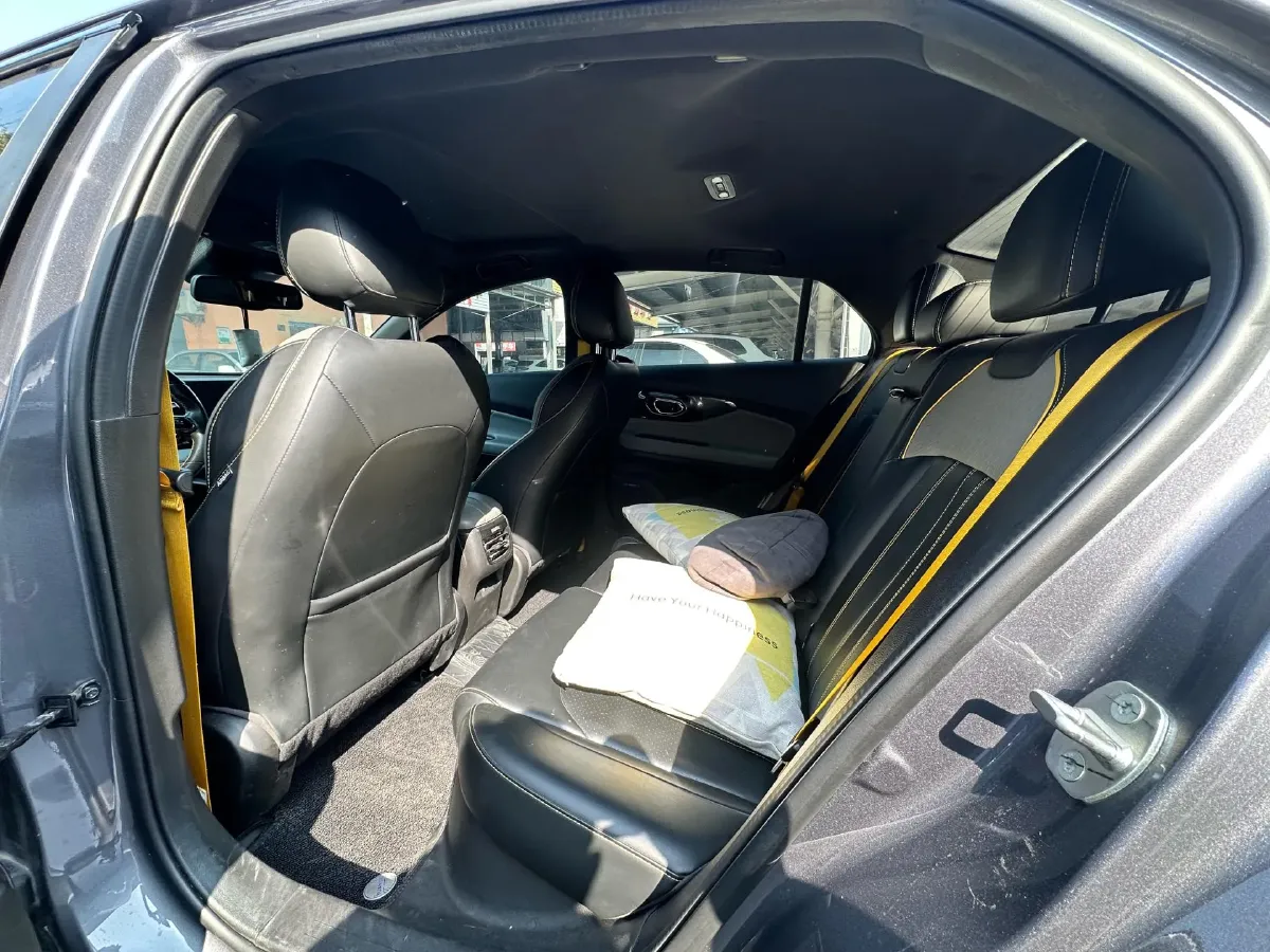 2021 GAC Trumpchi Empow 1.5T 177HP L4 7DCT,autocango,china used car exporter,china ev exporter,chinese used car exporter,chinese used ev exporter