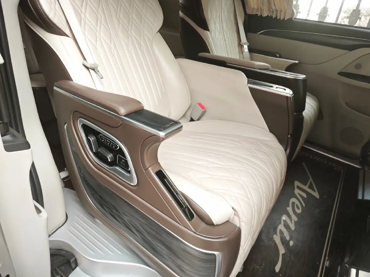 2021 Buick GL8 2.0T 237HP L4 9AT,autocango,china used car exporter,china ev exporter,chinese used car exporter,chinese used ev exporter