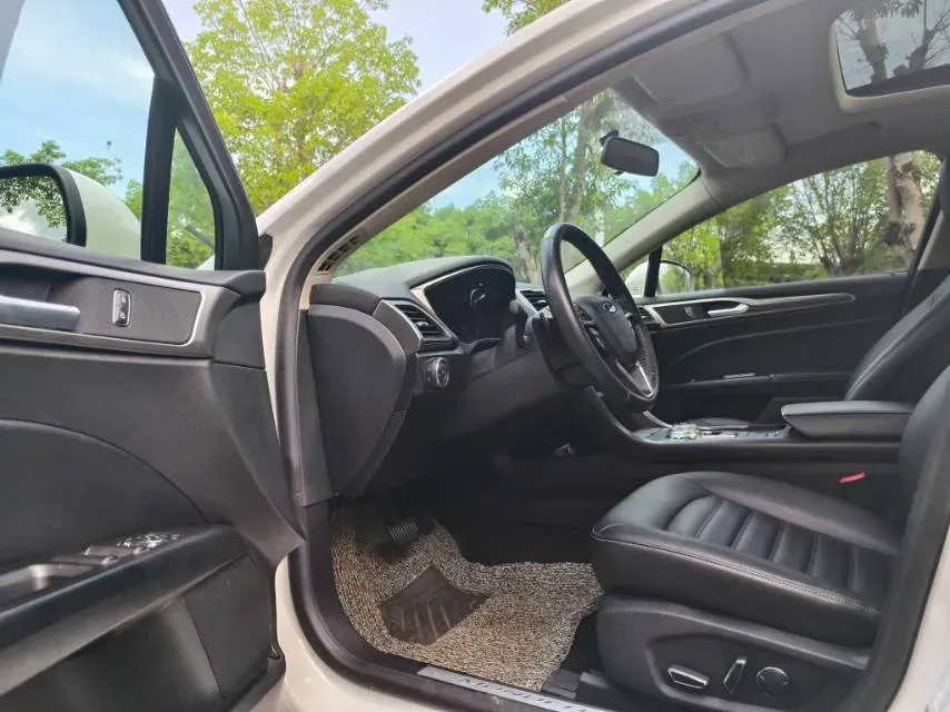 2018 Ford Mondeo 2.0T 204HP L4 6AT,autocango,china used car exporter,china ev exporter,chinese used car exporter,chinese used ev exporter