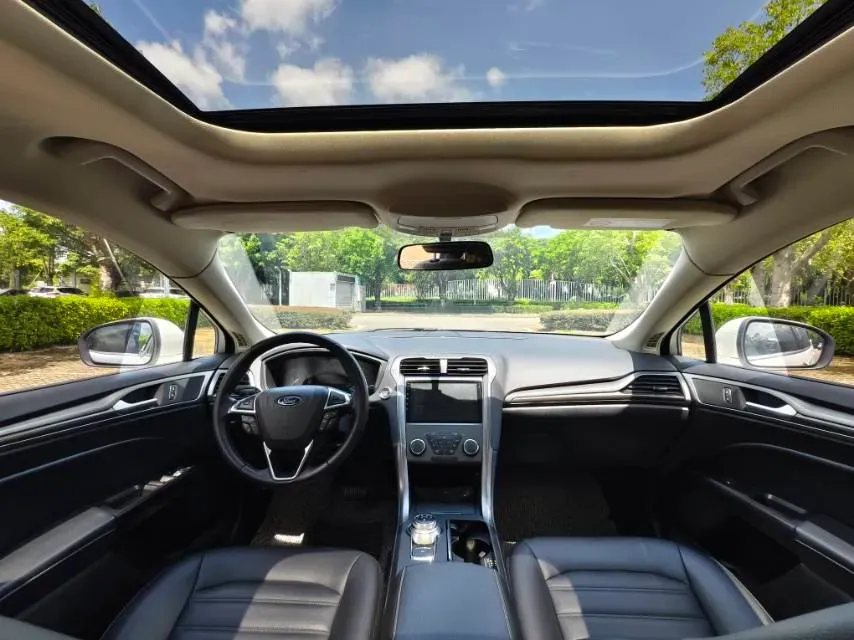 2018 Ford Mondeo 2.0T 204HP L4 6AT,autocango,china used car exporter,china ev exporter,chinese used car exporter,chinese used ev exporter