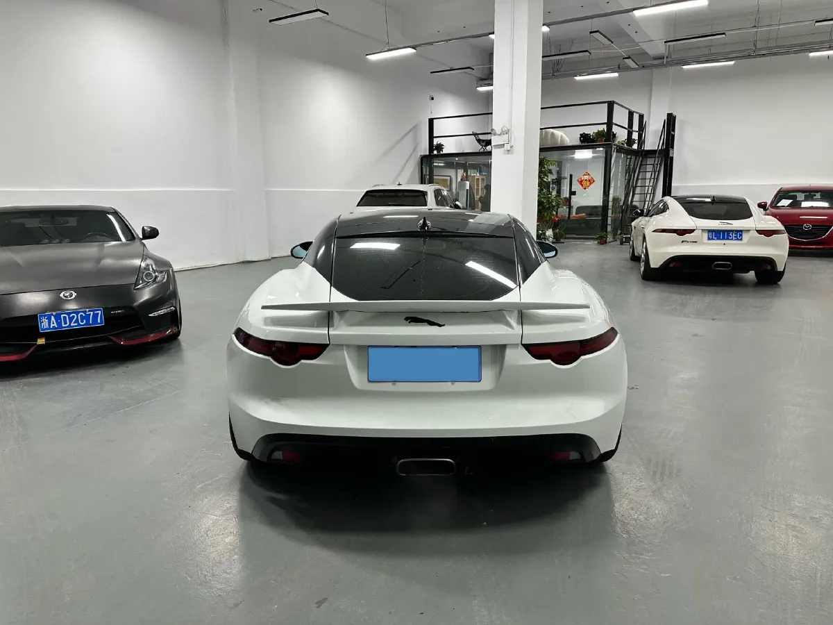 2019 Jaguar F-TYPE 2.0T 300HP L4 8AT,autocango,china used car exporter,china ev exporter,chinese used car exporter,chinese used ev exporter