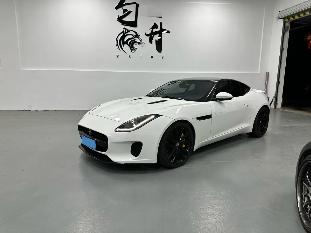 2019 Jaguar F-TYPE 2.0T 300HP L4 8AT,autocango,china used car exporter,china ev exporter,chinese used car exporter,chinese used ev exporter